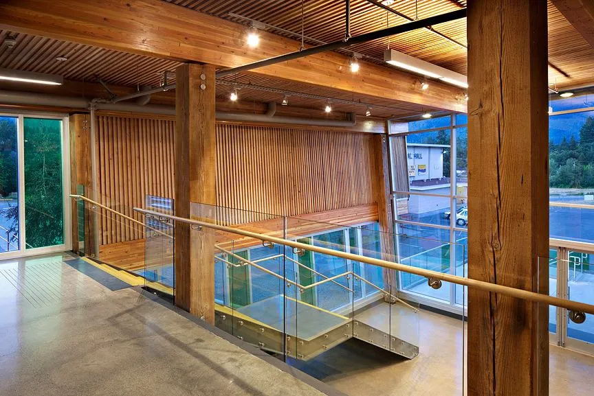 Cowichan Lake Sports Arena in Cowichan Valley, photo 28
