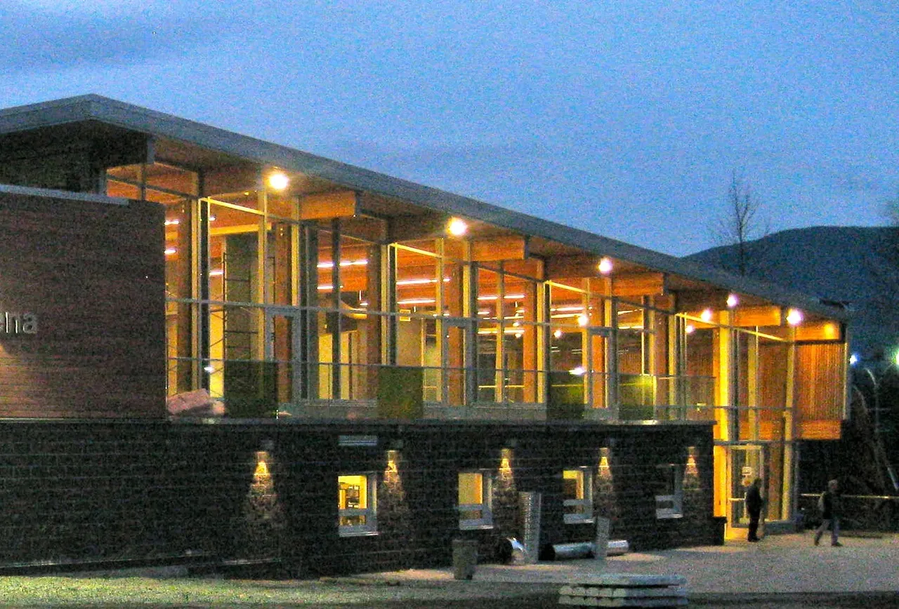 Cowichan Lake Sports Arena in Cowichan Valley, photo 44