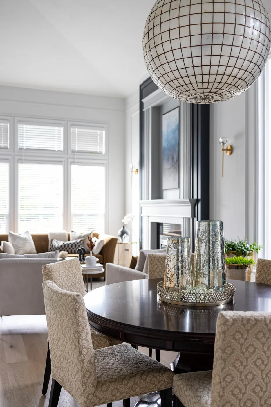 Parisian Elements in Surrey, photo 2