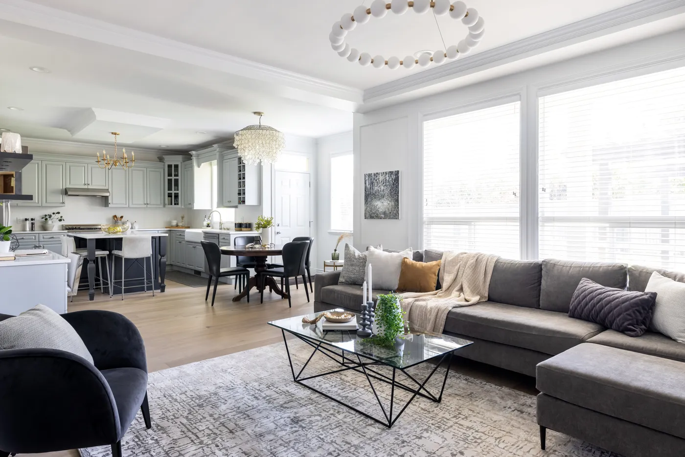 Parisian Elements in Surrey, photo 42