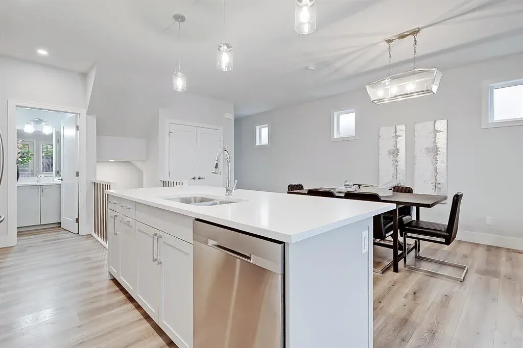 Richmond 4-Townhomes in Calgary, photo 9